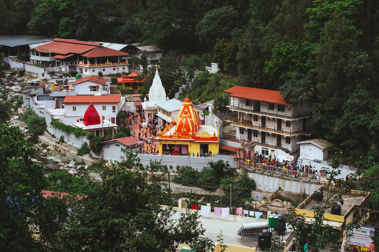 Kainchi Dham Neem Karoli Baba Ashram surrounded by hills